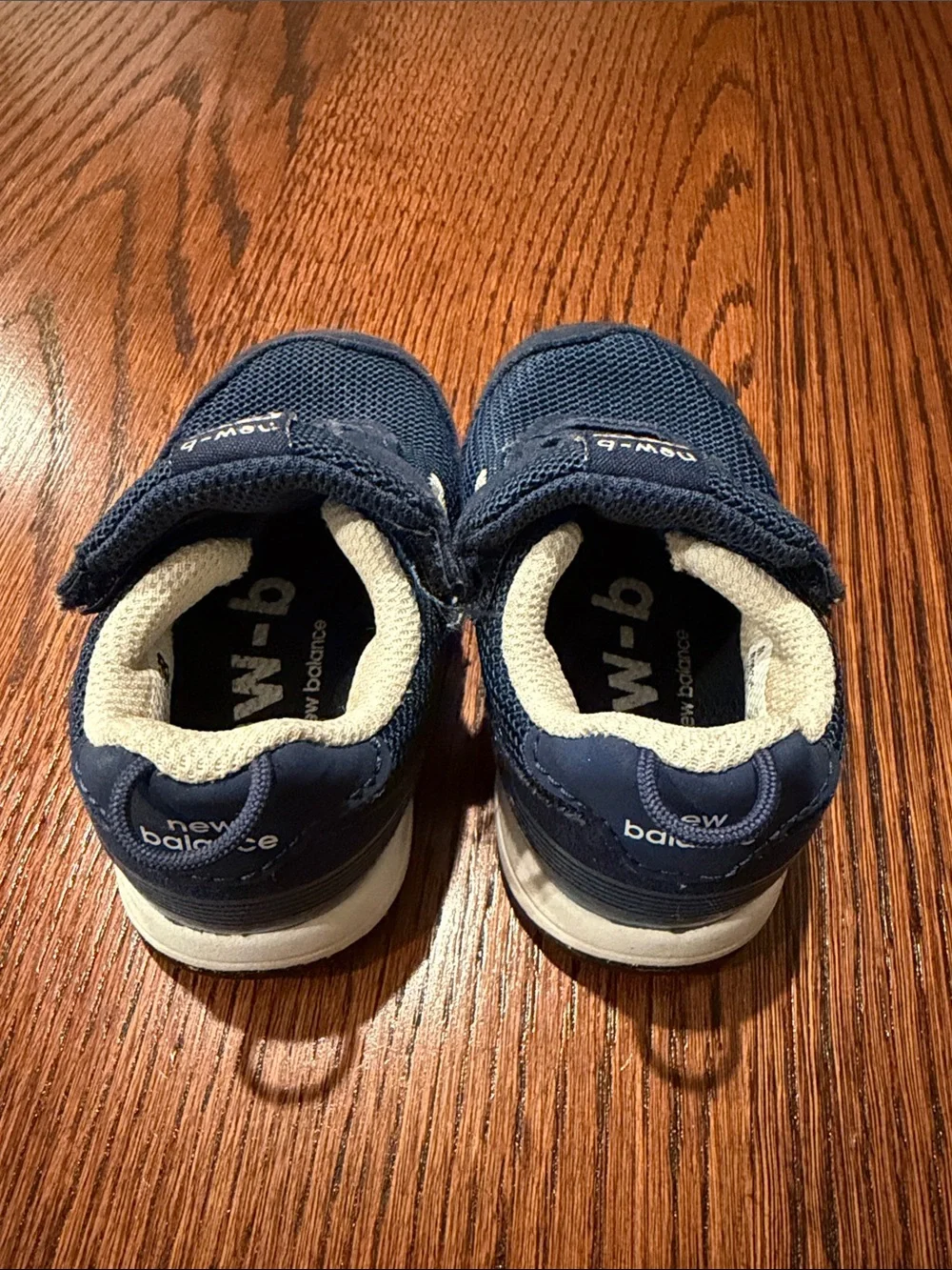 New-B by New Balance Kids 515 Navy and White Mesh Sneakers Velcro